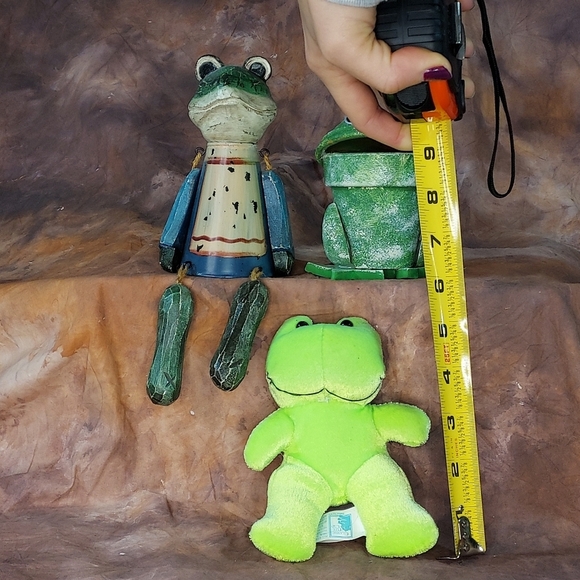 Frog Collectibles Trio Classic Toy Co Plush,Clay Pot frog,Resin Metal Wood Frog - Picture 3 of 10